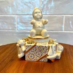 Lenox Chia Jewels Musical Figurine